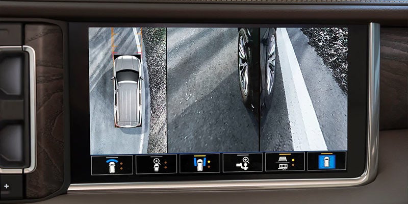 CLASS-LEADING 9 CAMERA VIEWS